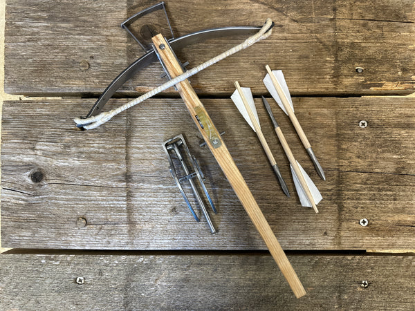 Tod's Workshop 15thC medieval 'Munition' Crossbow with bow irons.  HALF SIZE! with goats foot lever and 3 mini feather-fletched bolts