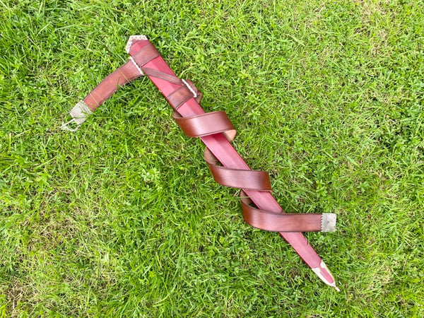 Medieval Z style sword scabbard - Triangular rain flap