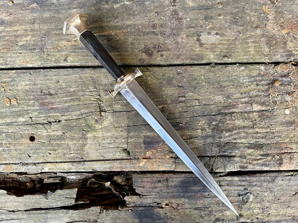 16thC German quillon dagger with hexagonal grip - SOLD - Tod's Workshop