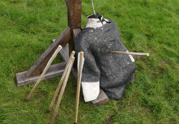 Roman Catapulta/Ballista with bolts piercing maille on a dummy