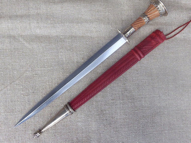 Rondel dagger french madonna medieval renaissance reenactment 