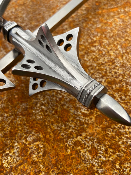 15thC flanged mace met museum tods workshop