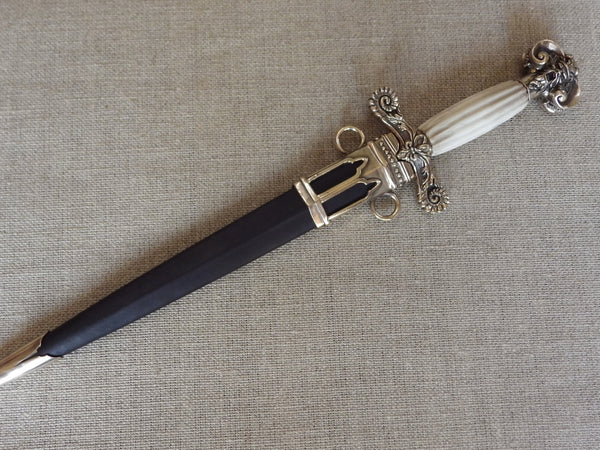 landsknecht Holbein the Younger medieval renaissance dagger Henry VIII reenactment high status nobility