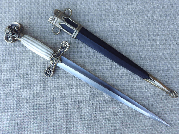 landsknecht Holbein the Younger medieval renaissance dagger Henry VIII reenactment high status nobility