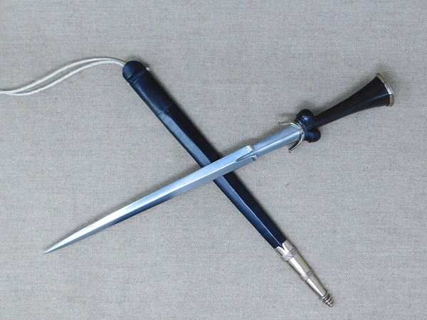 medieval crossbow shield defence defense reenactment pavaise