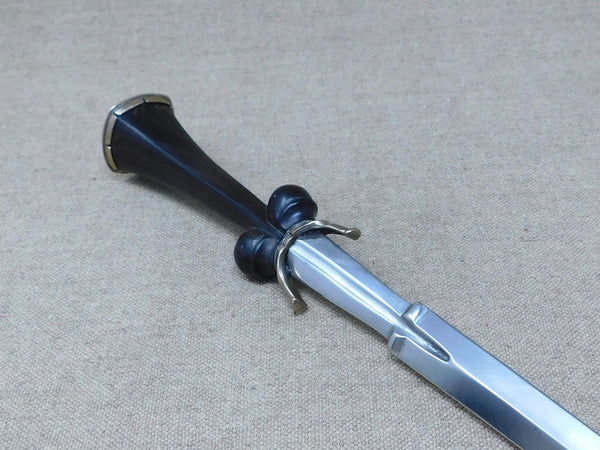 medieval crossbow shield defence defense reenactment pavaise