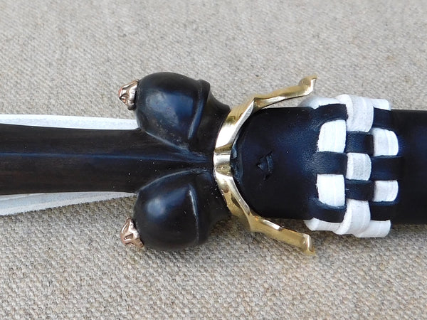 medieval crossbow shield defence defense reenactment pavaise