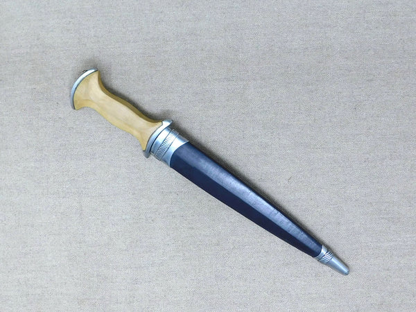 Medieval swiss german baselard dagger reenactment