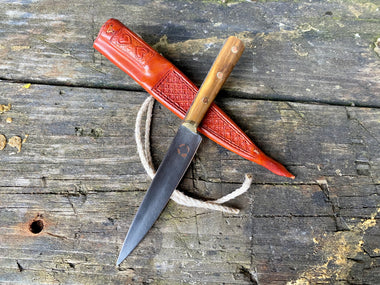Tods Workshop 14thC eating knife with copper and brass rivets 