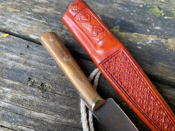 Tods Workshop 14thC eating knife with copper and brass rivets 
